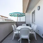Casa La Celeste דירה *